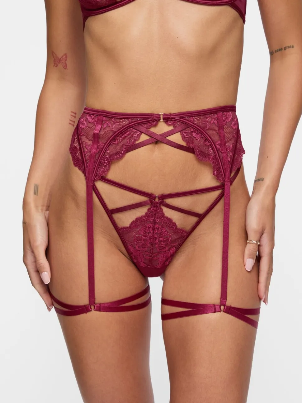 Rood - Ann Summers Zayna Lace Crotchless Set