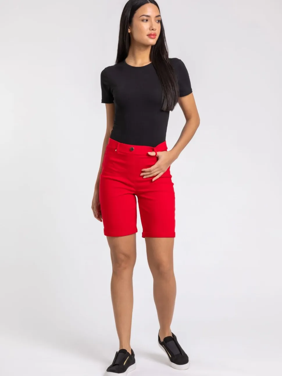 Rood - Roman stretch short met omgeslagen zoom