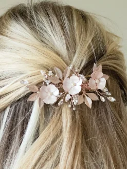 Roségoudkleurig - Ivory & Co - Gardenia klem met kristallen, parels en geëmailleerde bloem