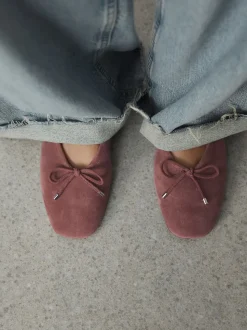 Roze - Forever Comfort® Suede High Cut Ballet Flats