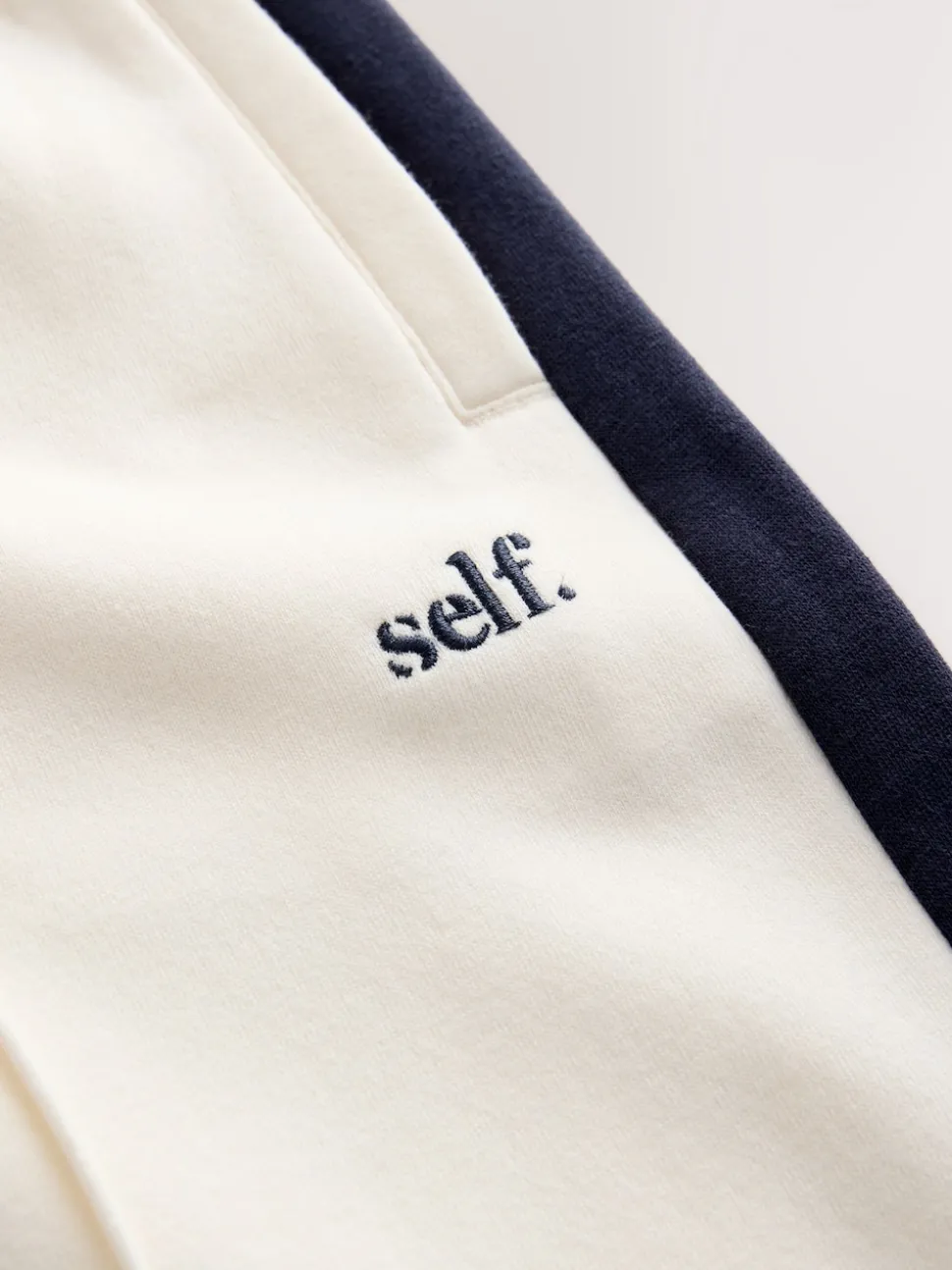 self. joggingbroek met wijde pijpen