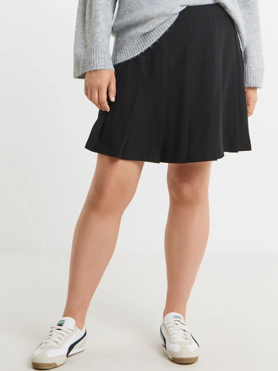 Simply Be Black Pleated Mini Skirt