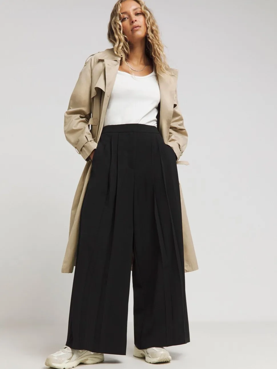 Simply Be Magisculpt geplooide broek met extra wijde pijpen en normale lengte
