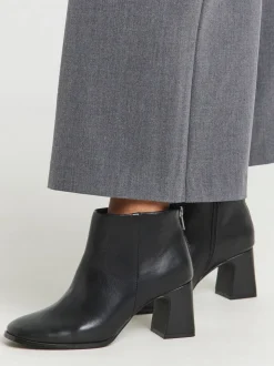 Simply Be Outside Zip Stretch Ankle Boot