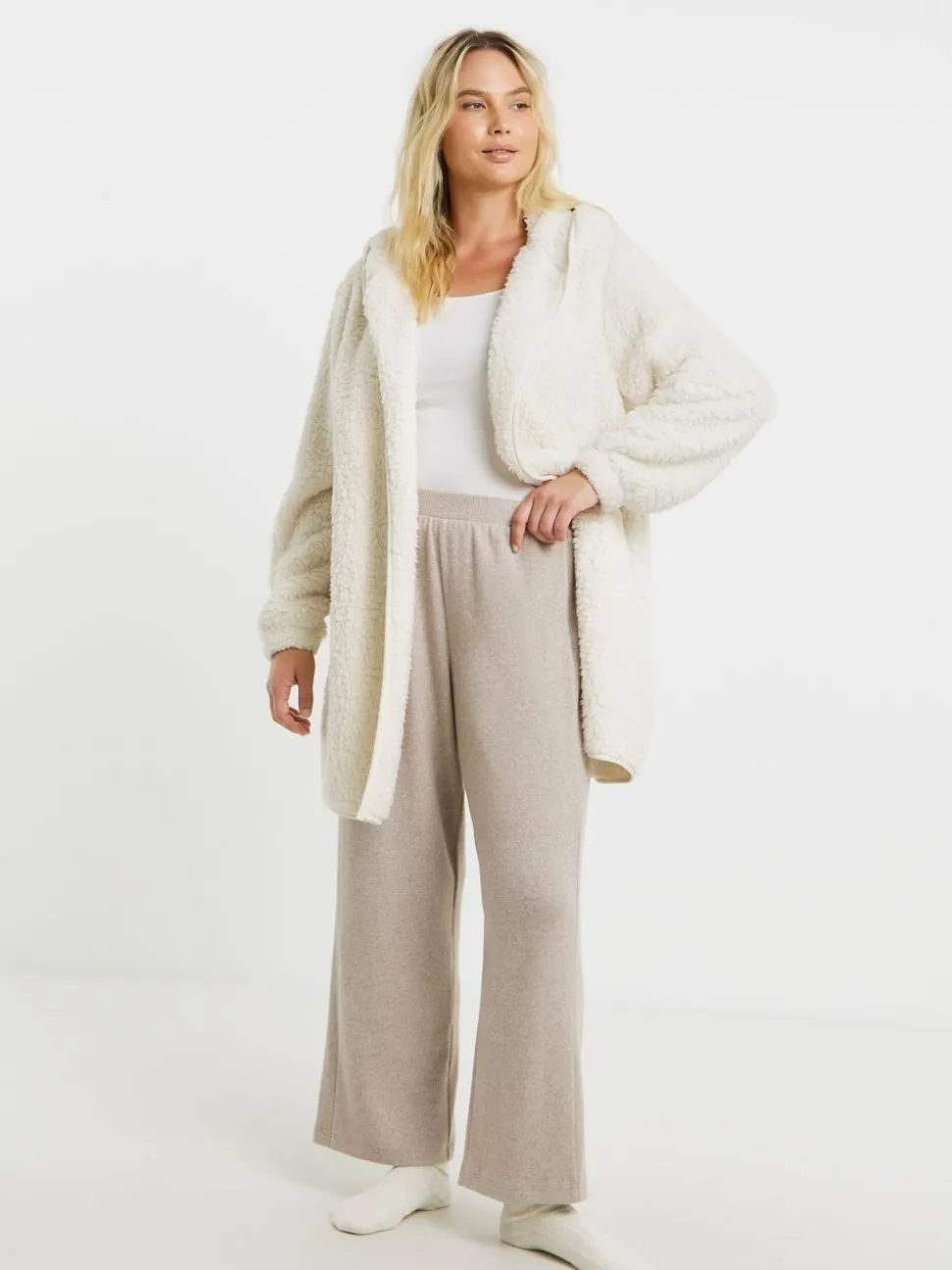 Simply Be Pretty Secrets Supersoft Borg Cardigan