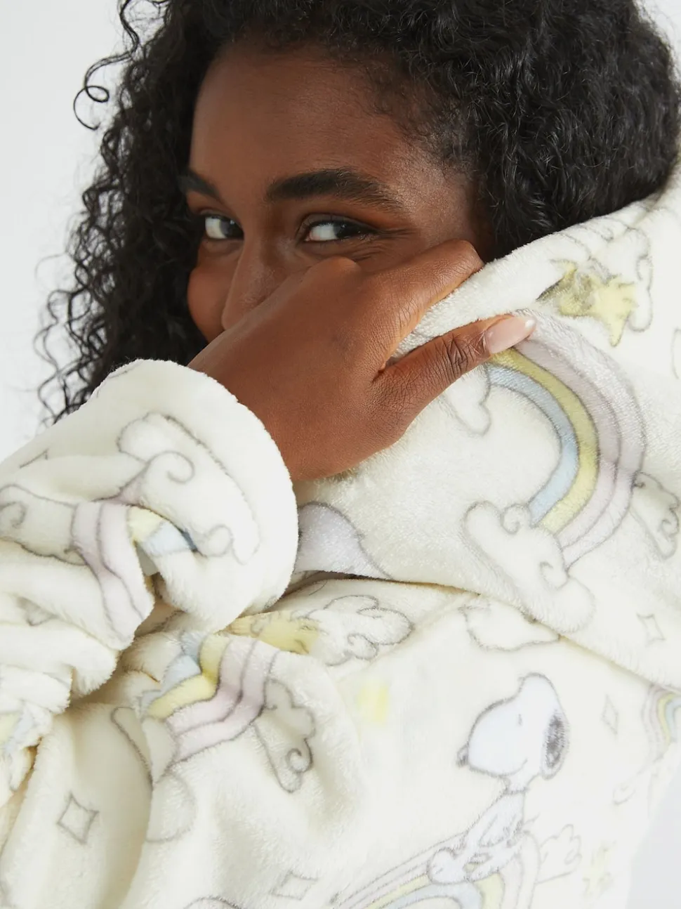 Skinnydip Peanuts x Skinnydip Snoopy Rainbow Print Dressing Robe
