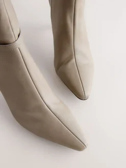 Taupe - Forever Comfort® - Kniehoge laarzen met hak en hardware