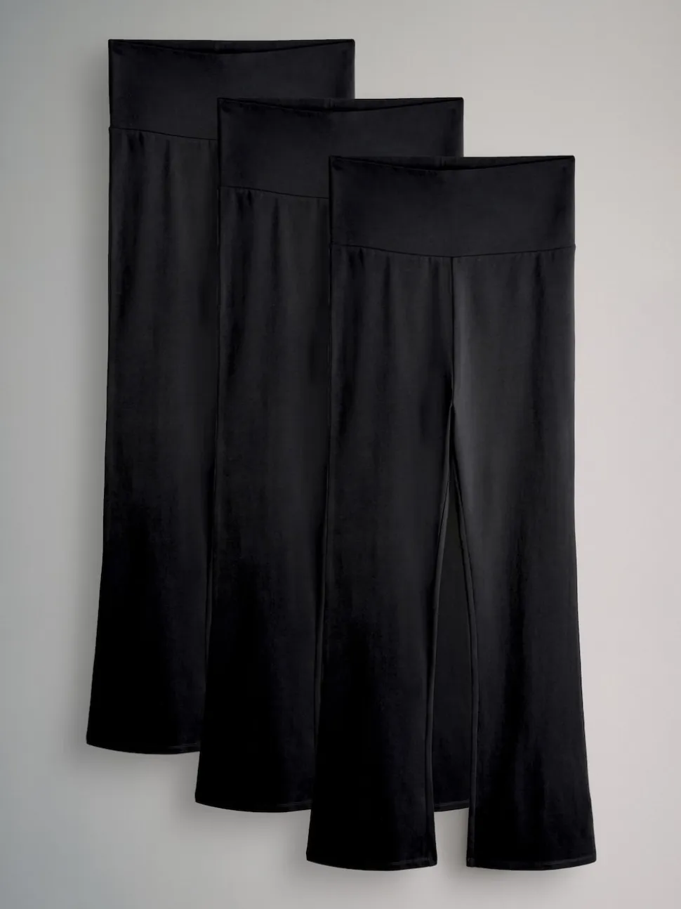 The Set 3 Pack Flared Leggings