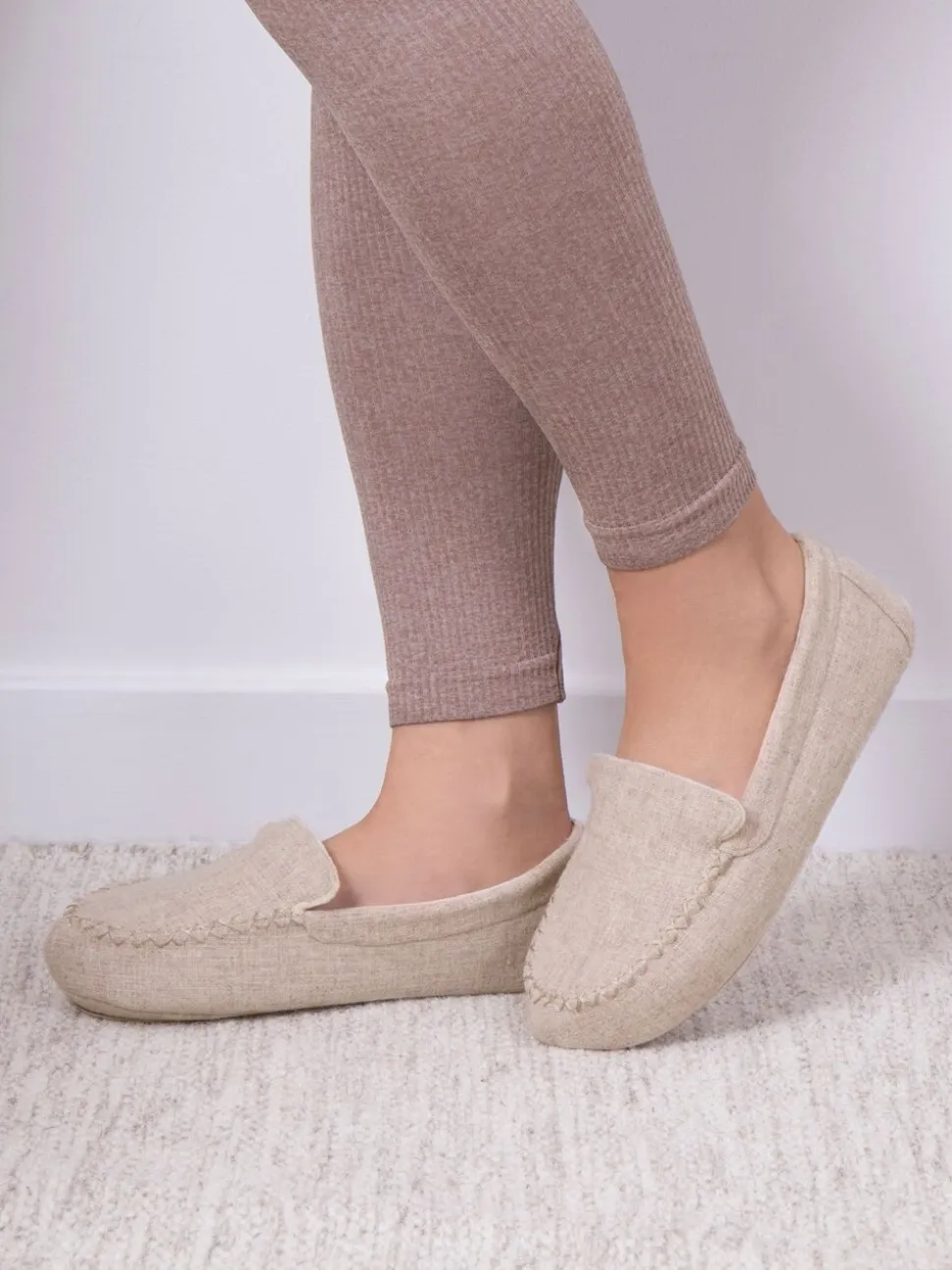 Totes Isotoner Ladies Textured Moccasin Slippers
