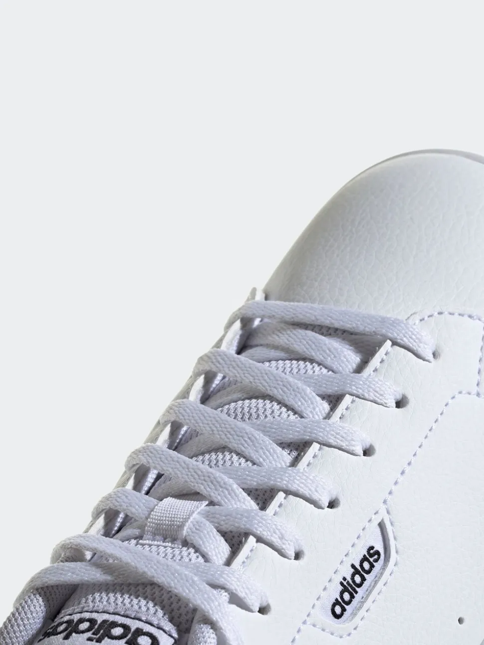 Wit - adidas Urban Courts