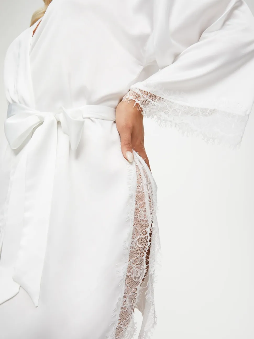 Wit - Ann Summers Cherryann satijnen kimono