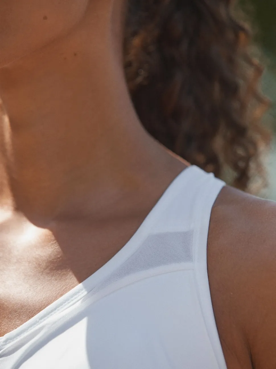 Wit - B-GG Active Sports high impact Dry Tech-sportbeha met rits aan de voorkant