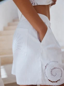 Wit - Broderie Shell Shorts