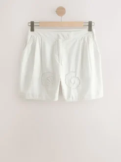Wit - Broderie Shell Shorts