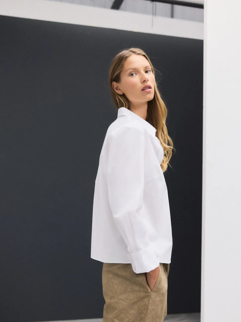 Wit - Fitted Stretch Essential Long Sleeve Shirt