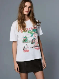 Wit - License Fleetwood Mac Graphic Short Sleeve Crew Neck T-Shirt
