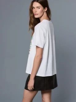 Wit - License Fleetwood Mac Graphic Short Sleeve Crew Neck T-Shirt