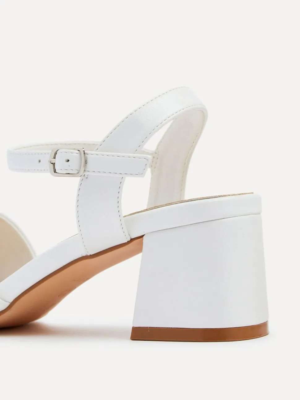Wit - Linzi Wide Fit Vivian Heeled Sandals With Crossover Front Strap