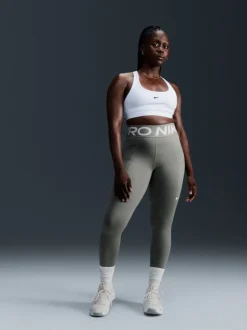 Wit - Nike Swoosh sportbeha met lichte ondersteuning