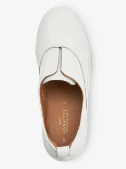 Wit - Signature leren sneakers met dikke plateauzolen en sleehak