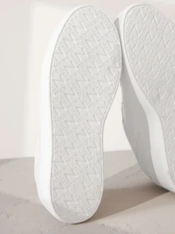 Wit - Signature premium leren sneakers met veters en grove sleehak