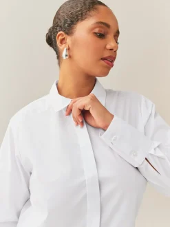 Wit - Vollere boezem stretchy essentieel getailleerd overhemd met lange mouwen