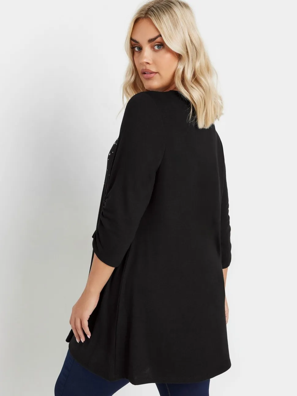 Yours - Curve soepelvallende top met studs