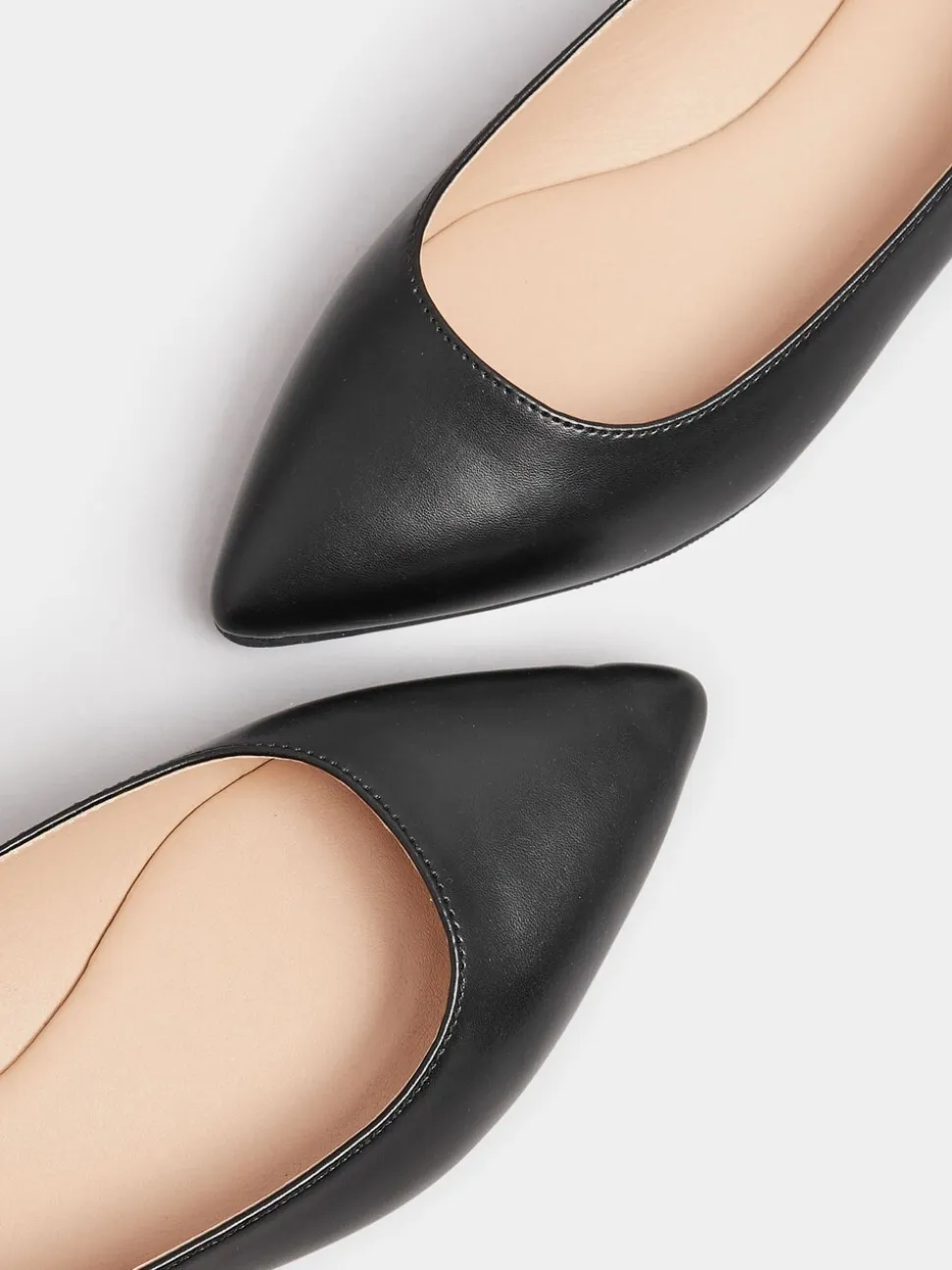 Yours Curve platte schoenen van imitatieleer met puntige neus en extra wijde pasvorm
