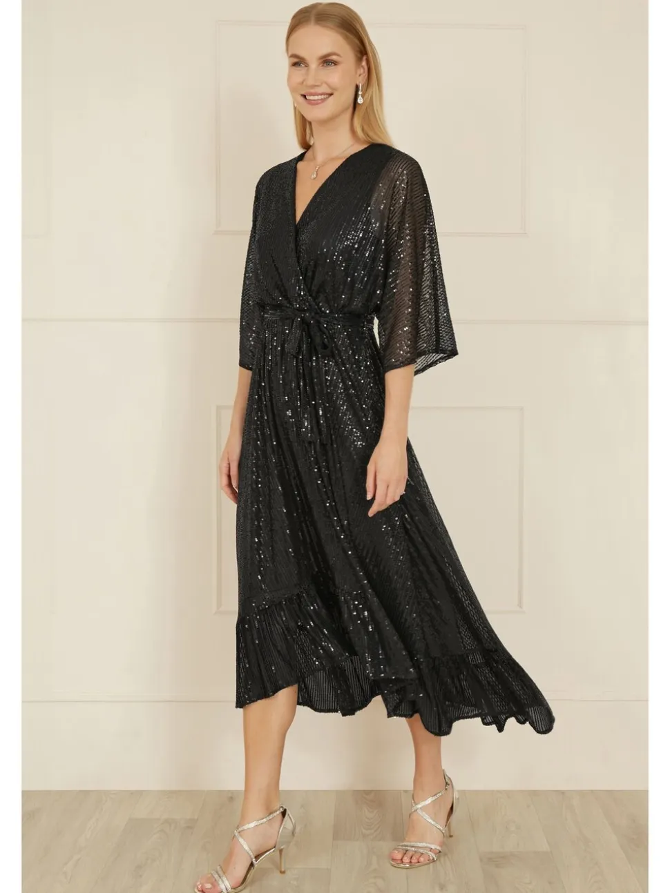 Yumi Midi wikkeljurk met kimono en pailletten
