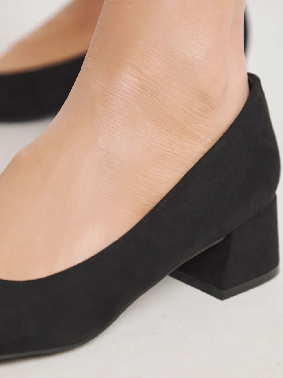 Zacht zwart - Heavenly Soles By JD Williams Low Block Heels Court Shoes