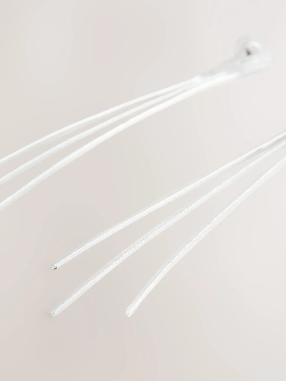 Zilverkleurig - Oorbellen met glinsterende hangers