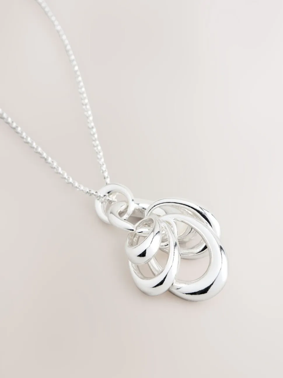 Zilverkleurig - Stacked Hoop Pendant Necklace