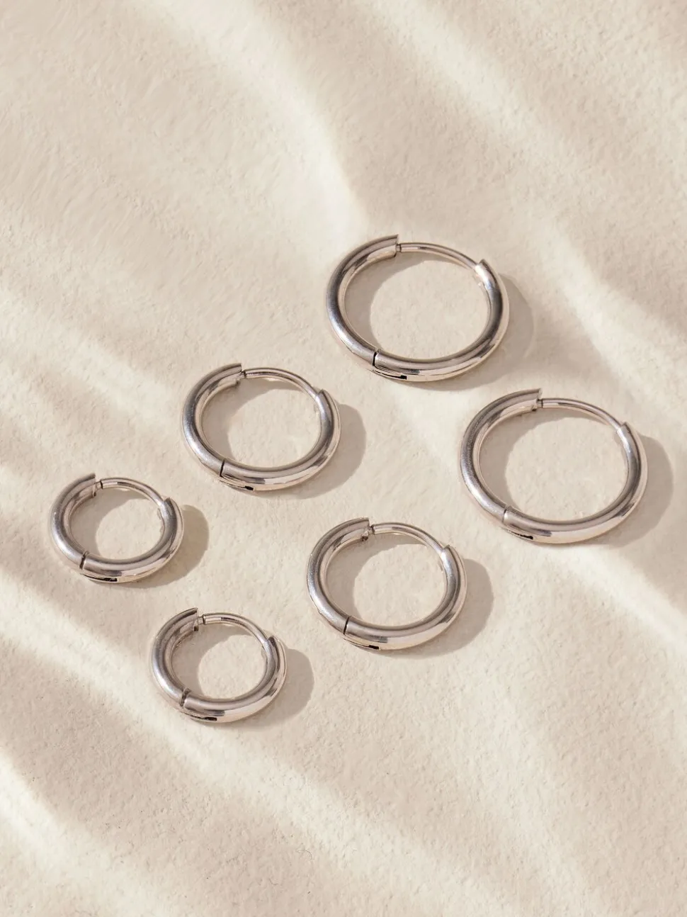 Zilverkleurig - Stainless Steel Graduated Huggie Hoop Earrings 3 Pack