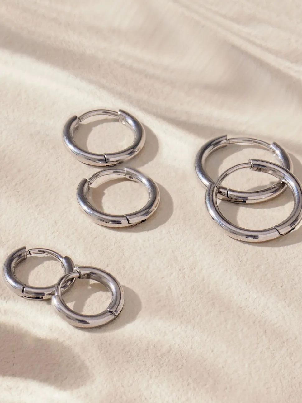 Zilverkleurig - Stainless Steel Graduated Huggie Hoop Earrings 3 Pack
