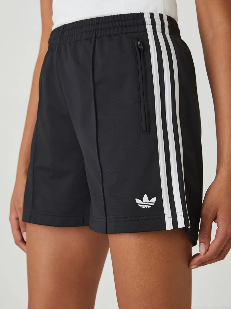 Zwart - Adidas Original Firebird shorts