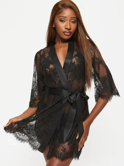 Zwart - Ann Summers Availing All Over Lace Robe