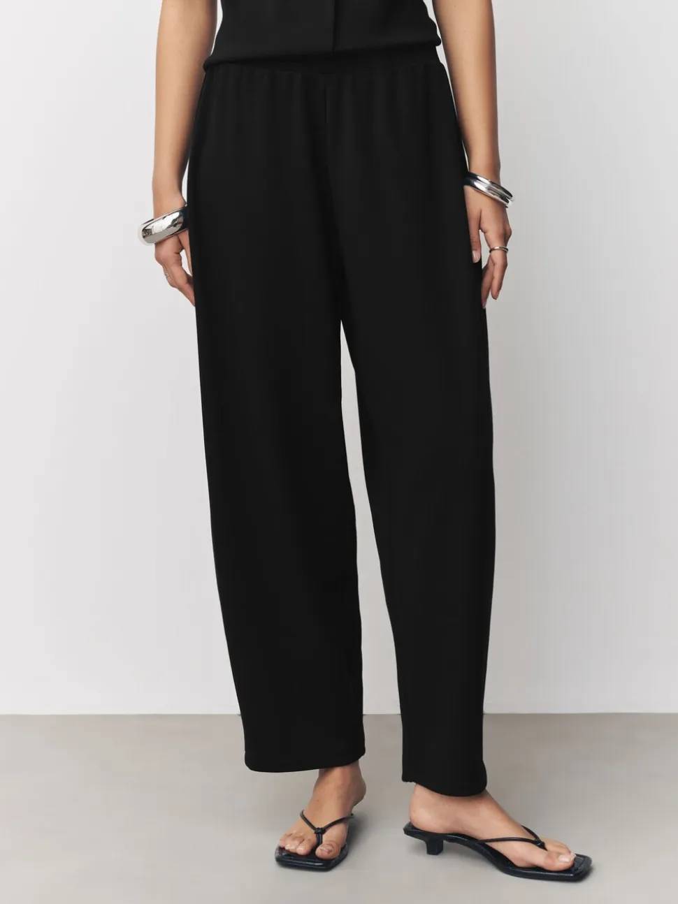 Zwart - Barrel Leg Compact Trousers