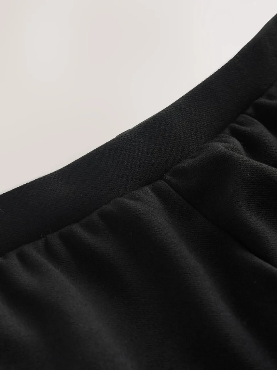 Zwart - Barrel Leg Compact Trousers