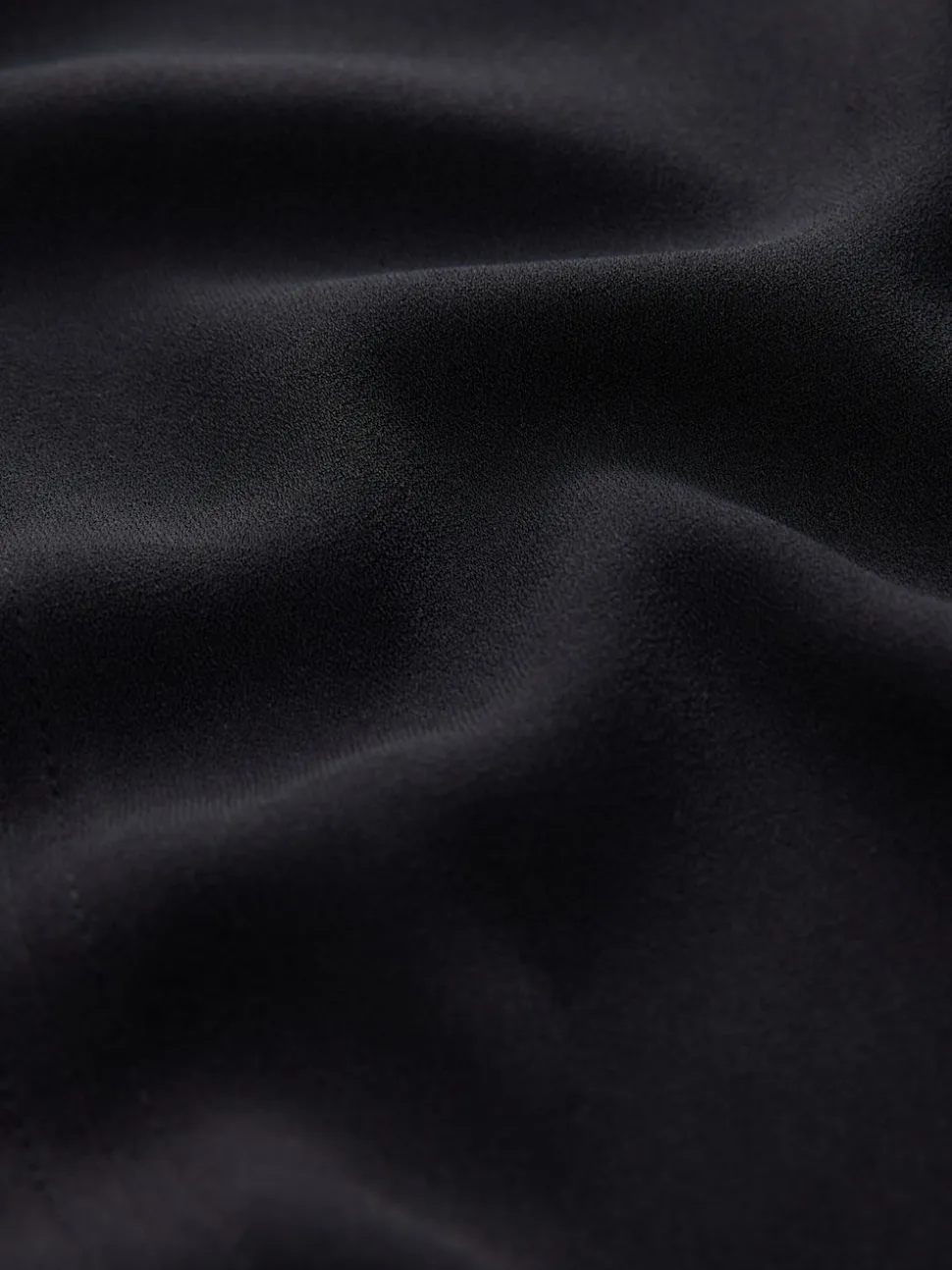 Zwart - Blouse met V-hals en lange mouwen