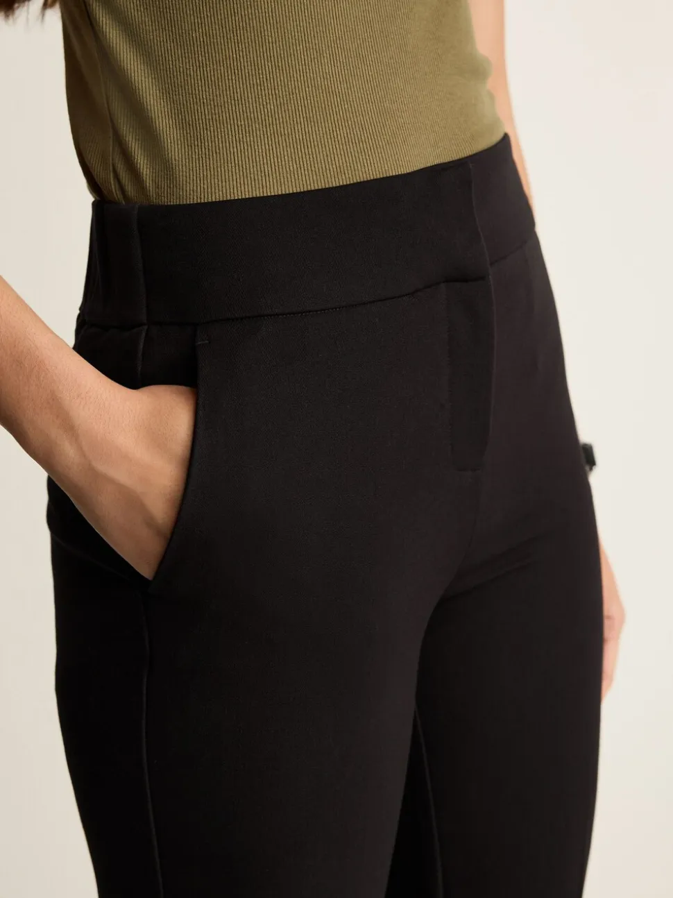 Zwart - Bootcut maatsnitbroek
