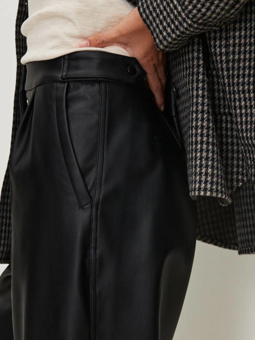 Zwart - Broek met benen van imitatieleer