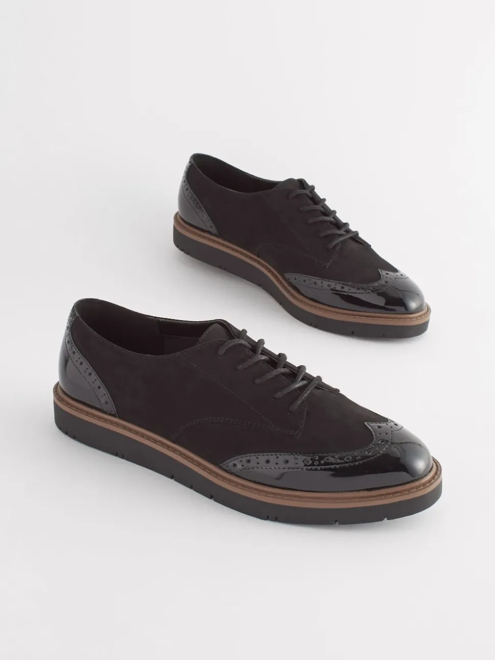 Zwart - Brogue Lace Up Chunky Sole Shoes