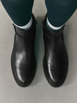 Zwart - Chelsea Boots met gesp