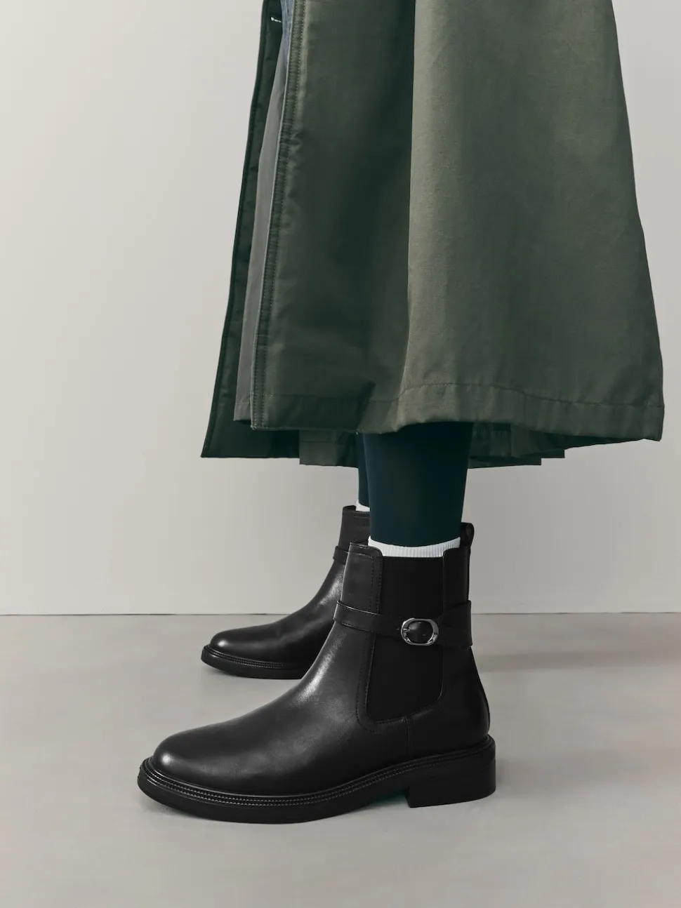 Zwart - Chelsea Boots met gesp