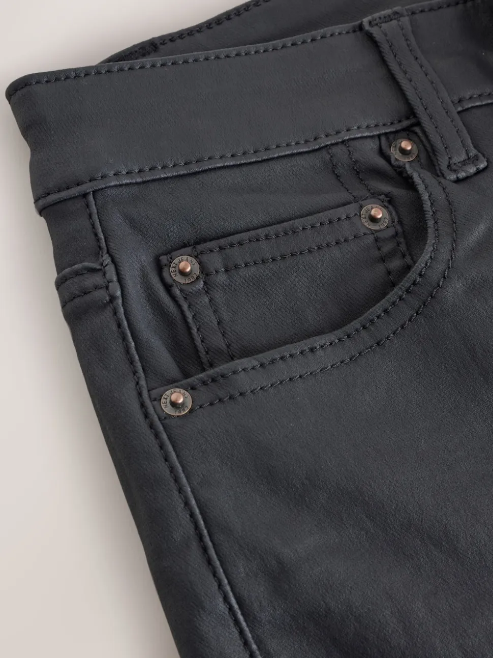 Zwart - Coated Bootcut Jeans
