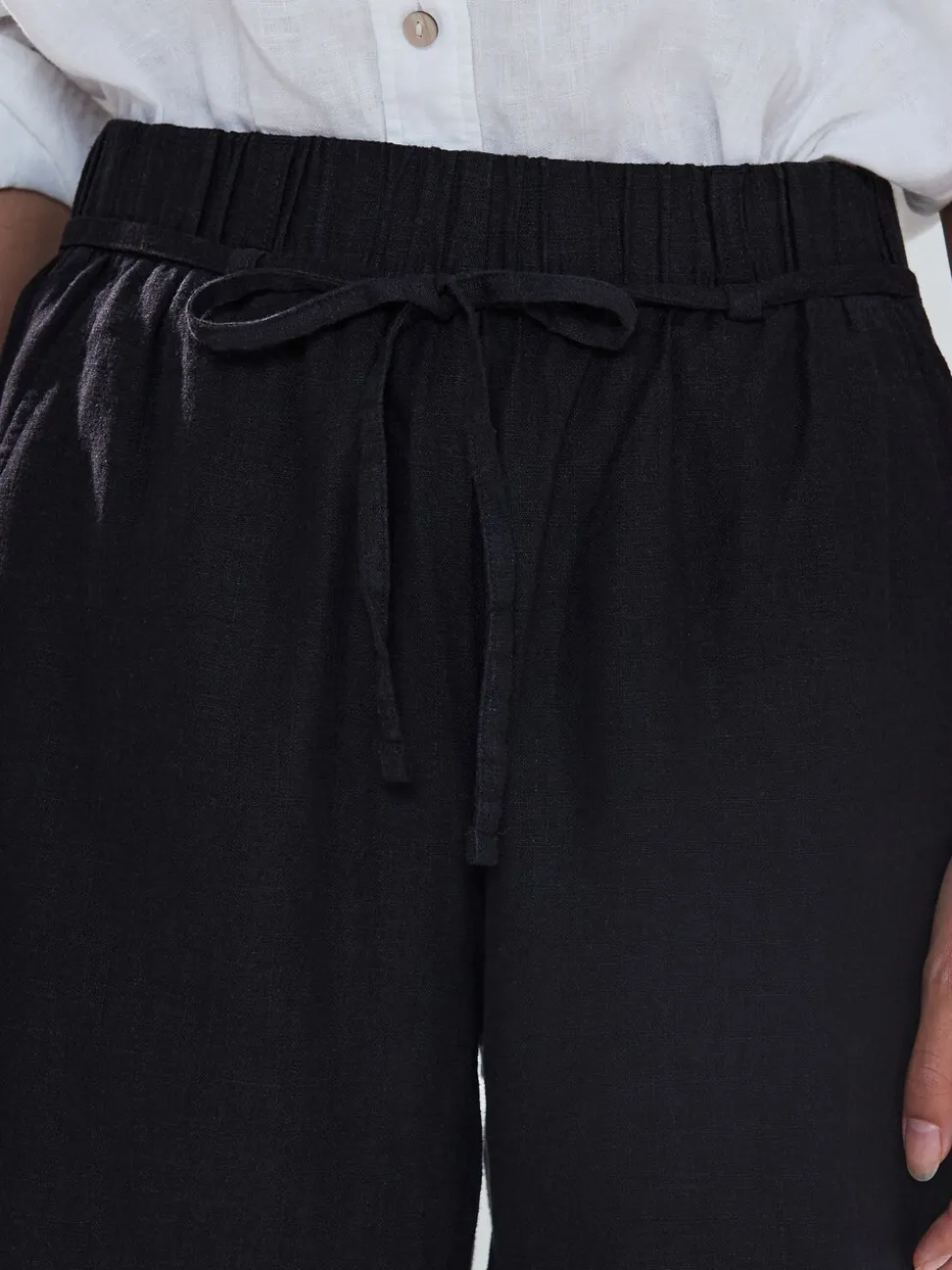 Zwart - Culottes van linnenmix met taillekoord