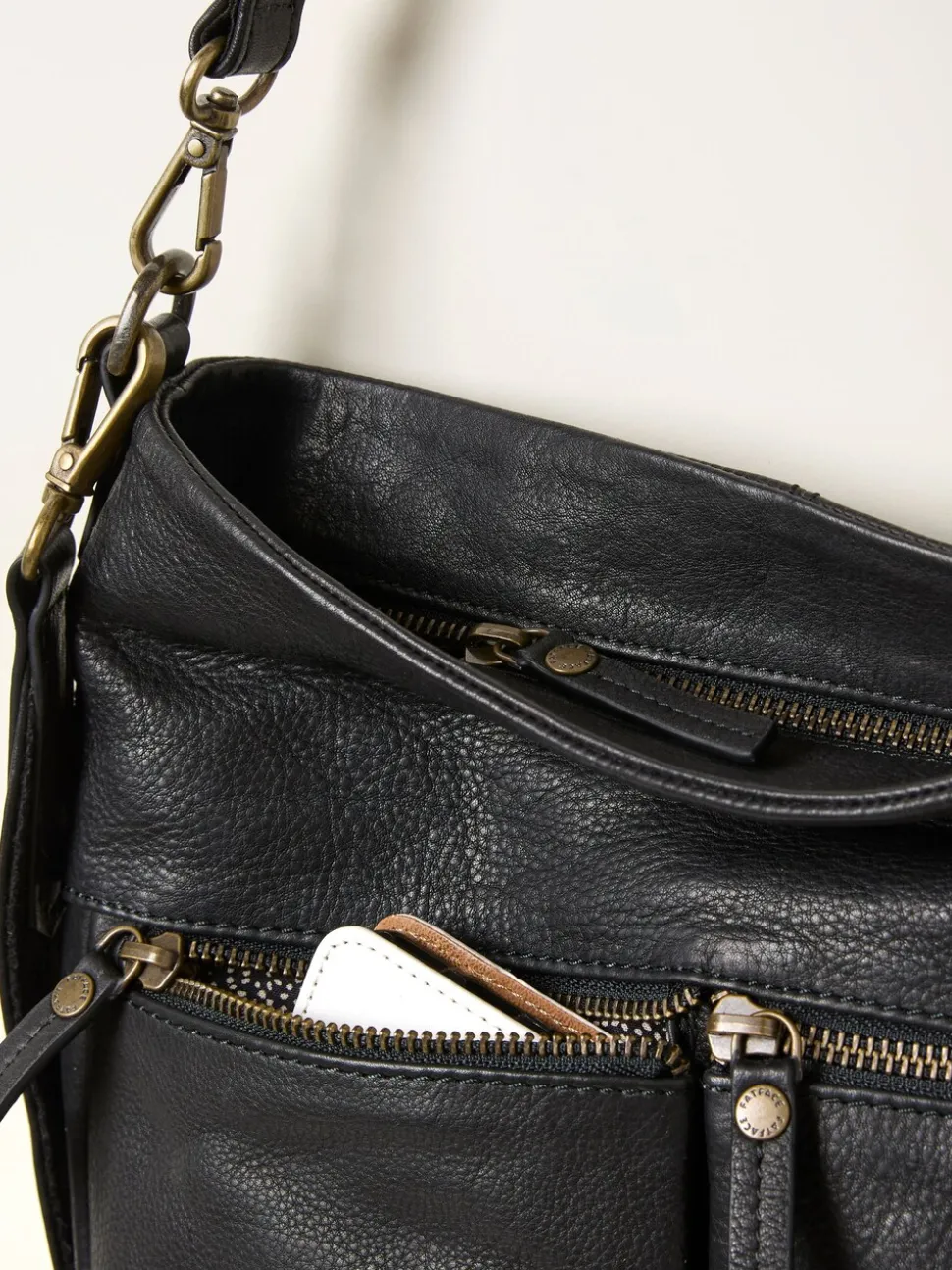 Zwart - FatFace Zip Detail Bag