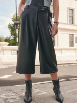Zwart - Faux Leather Jort Trousers