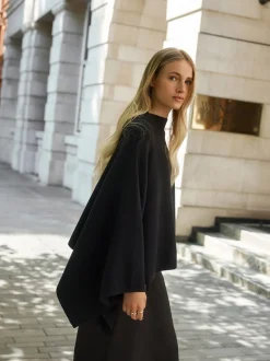 Zwart - Fine Knit Cape Poncho
