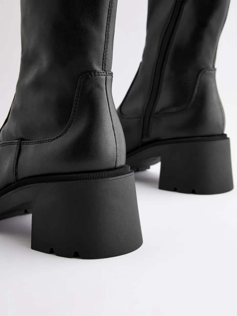 Zwart - Forever Comfort® - Enkellange soklaarzen met grove zool